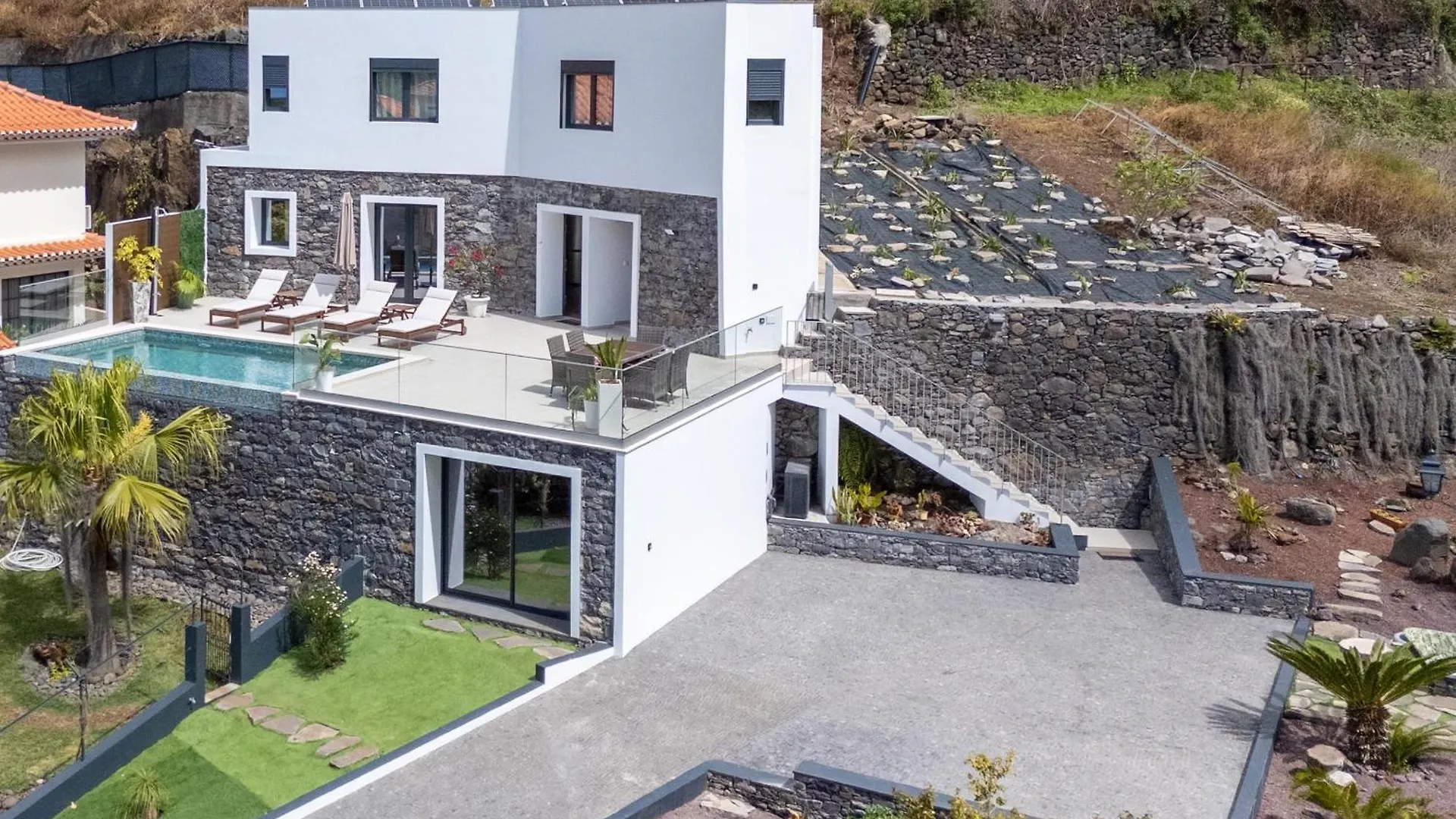 Madeira Protea Retreat- Villa With Heated Private Pool Campanário 0*,  Portekiz