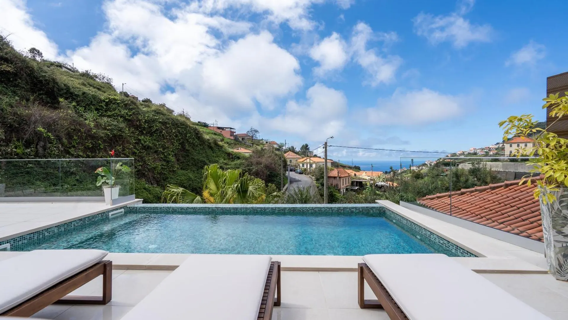 Madeira Protea Retreat- Villa With Heated Private Pool Campanário